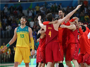 男篮：西班牙险胜澳大利亚摘铜