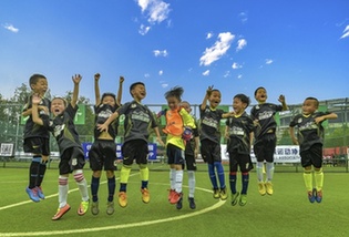 坚持举办35年的“百队杯”，隐隐显示校园足球痛点