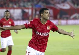 恒大胜大连成功复仇，国安负上港争冠渺茫