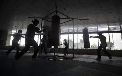 脑瘫拳击手向命运“出拳”