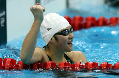 女子400米個人混合泳：葉詩文奪冠