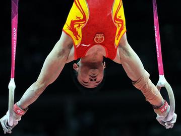 中國體操男隊逆境爆發 奪團體冠軍