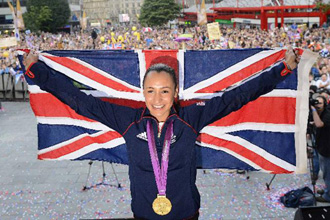 倫敦奧運會女子七項全能冠軍-埃尼斯榮歸故裏