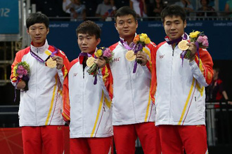 乒乓球男子团体9-10级：中国队夺冠