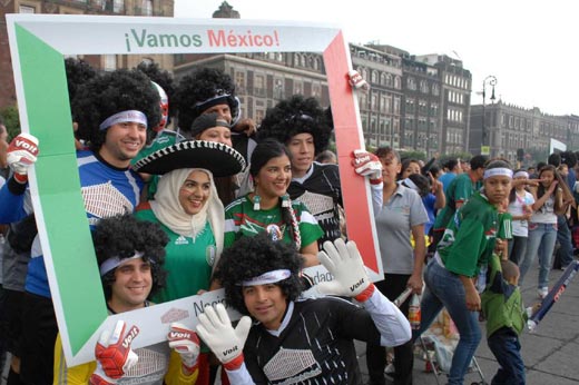 墨西哥球迷庆祝球队晋级