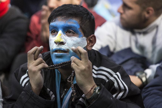 阿根廷球迷庆祝晋级16强