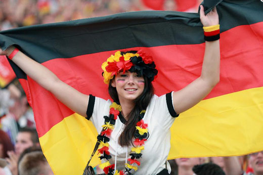 德国球迷庆祝德国队挺进16强