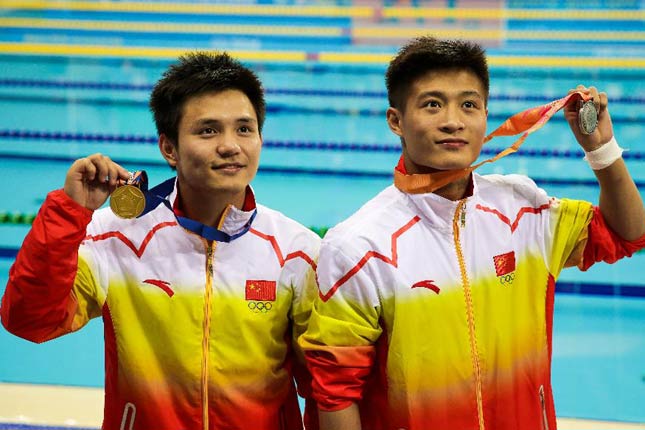 亚运男子十米跳台：中国选手包揽冠亚军