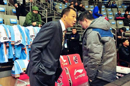CBA：新疆广汇篮球俱乐部更换球队主教练