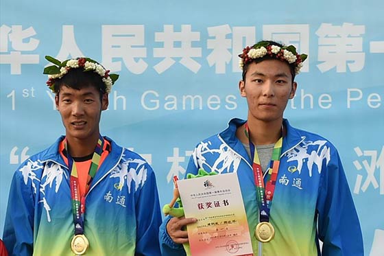 青运会沙滩排球：南通队选手周朝威/颜廷洋获男子组冠军