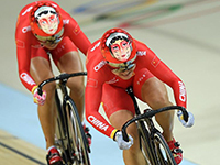 快讯：中国选手宫金杰和钟天使夺得奥运会场地自行车女子团体竞速赛冠军