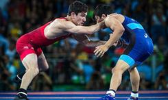 伊朗青年贏得74公斤級“血戰”