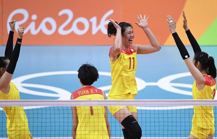 女排决赛：中国队3-1胜塞尔维亚队夺冠