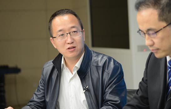 赵仁伟与主持人交流