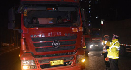 山东博兴交警联合多部门开展统一行动 查处交通违法69起