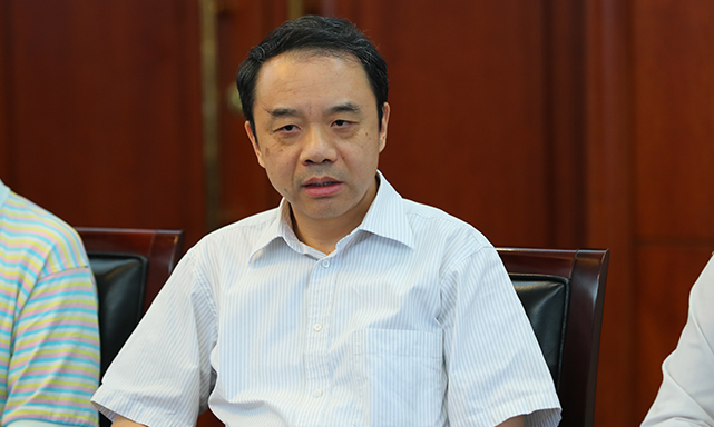 对江门中微子实验和环形正负电子对撞机项目充满信心。