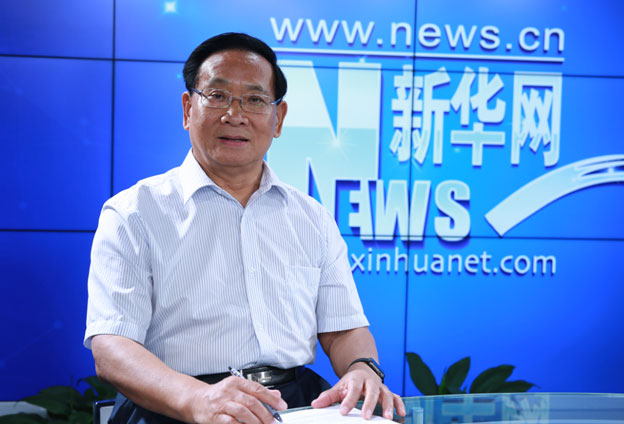 学校教育不能代表一切，家长要和孩子一起学习