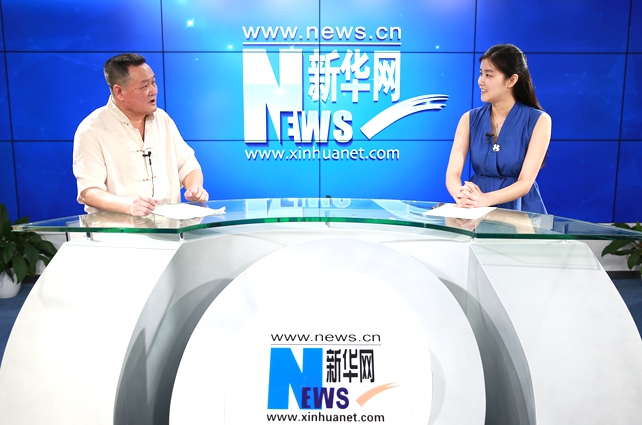 用手中的画笔，描绘记忆中家乡的秀丽山水