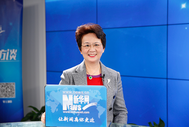 我们从2004年开始接触到了贵州梵净山，感到那里的自然生态特别好，负氧离子含量非常高。