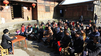 既要做好精准脱贫，也要全力推动乡村振兴