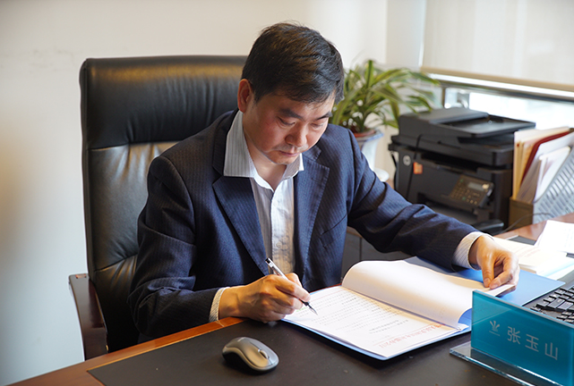 我们生活在一个好时代，科研环境良好，单位重视科研工作，给予了我充分的信任，这是我时刻保持积极性的源泉。