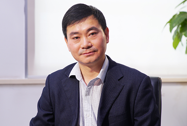 新疆多年平均降水量约150毫米，时空分布很不均匀，资源性缺水严重。