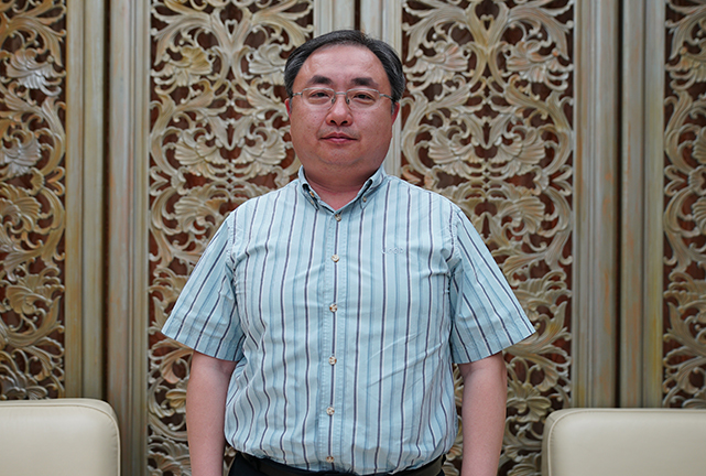 我觉得，最有意义的活动应该是科学普及，因为它可以把科学意识、科学精神、科学文化、科学成果等向公众推广。