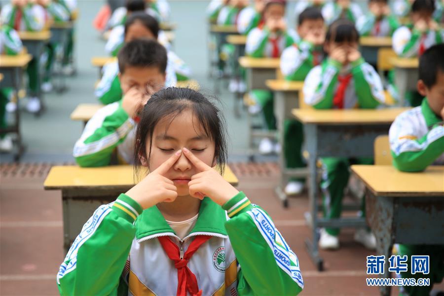 不戴眼镜危害更大