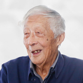 用大爱铸教育之魂