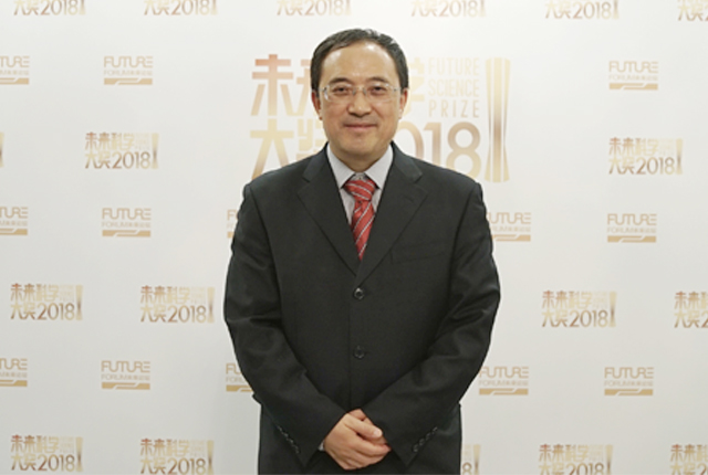 要做到原创性，研究方向的选择非常重要，你所选择的课题是全新领域还是别人已经有重要成果？又或者大家都在同一起跑线上？