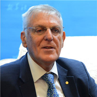 最重要的自然资源是人类的智慧