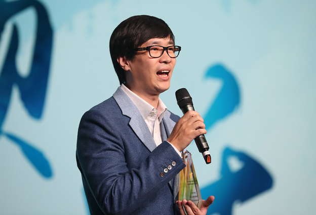 创作15年获得那么多读者的支持，也展现了自己的能力。