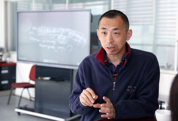 在黑洞的最中心，是平行宇宙的另外一个入口