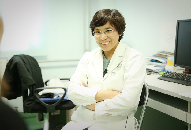 有重症肺炎的表现需要紧急去医院。