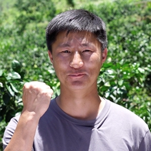 把村民脱贫奔小康的路越走越宽