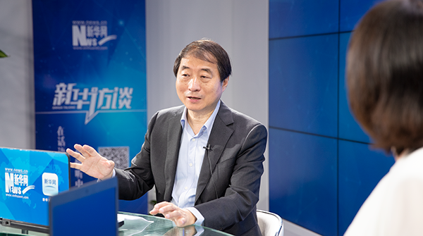 搭建一个平台，汇集社会上的相关专家来一同研究新兴风险问题。