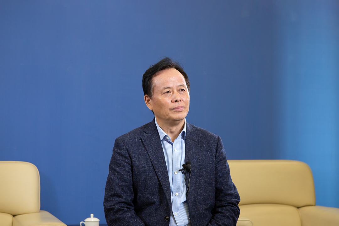 秉承工匠精神，诚信求真。