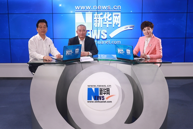 构建“亲民工作室+”服务平台