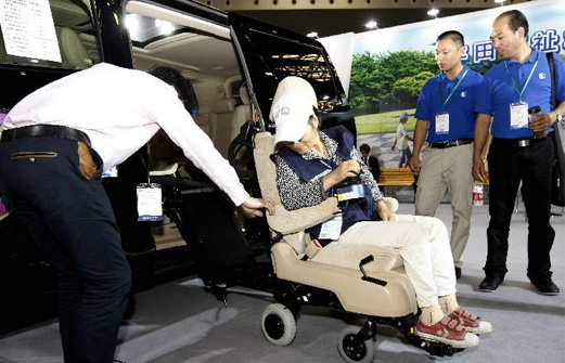 第九届中国国际养老及康复医疗博览会在沪开幕