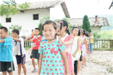 体育课上的孩子们