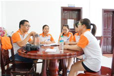 "老师"们在开会