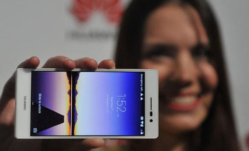 华为新一代旗舰智能手机在巴黎发布