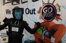 展会现场的另类行为艺术