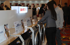 惠而浦家电产品吸引众多经销商目光