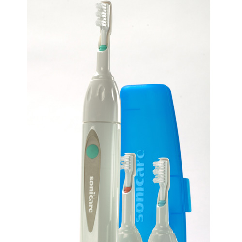 2000年： 飞利浦收购Optiva Inc公司，该公司研发并出售了第一款Sonicare声波振动牙刷……【点图查看详情】