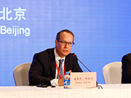 德里克·阿博利答记者问