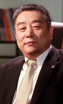 华夏保险董事长李飞