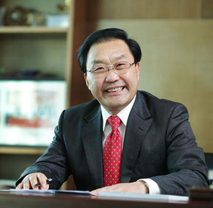 中国人寿集团党委书记、董事长杨明生