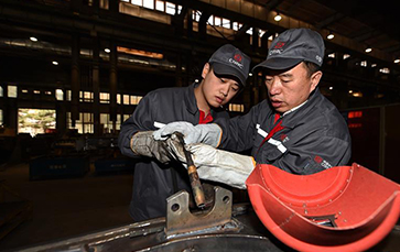 &ldquo;工人院士&rdquo;李万君：大国工匠为中国梦提速