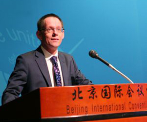 国际计量局主席　马丁 米尔顿